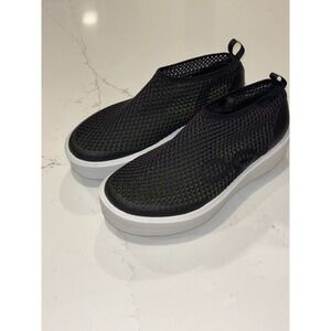NWOB OOFOOS OOMEGA Chukka Black Mesh Slip On Recovery Shoes Platform Sole W7.5